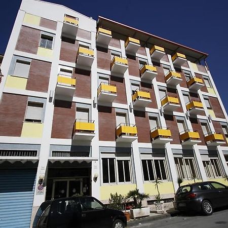 ברצלונה פוצו די גוטו George Hotel מראה חיצוני תמונה