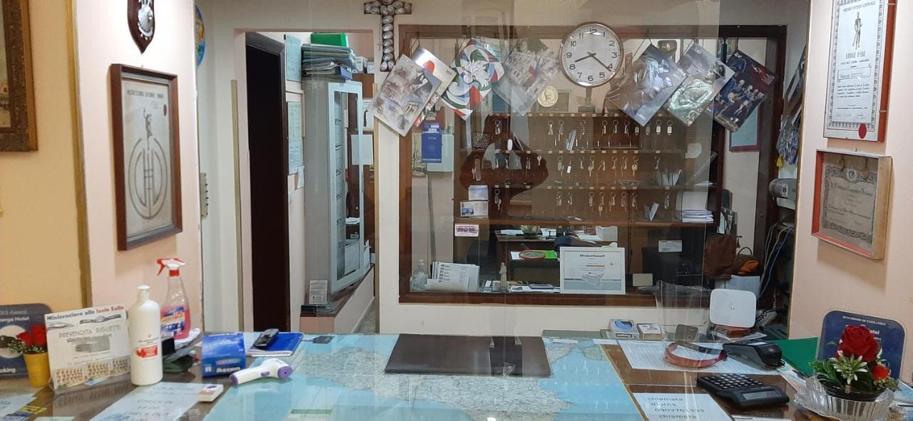 ברצלונה פוצו די גוטו George Hotel מראה חיצוני תמונה